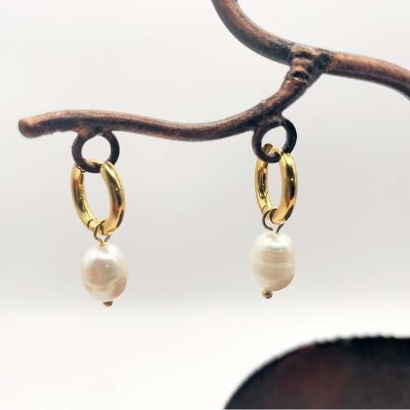 Gold Hoop Earrings with Freshwater Pearl Dangles – Chic Modern Style - Picture 1 of 6